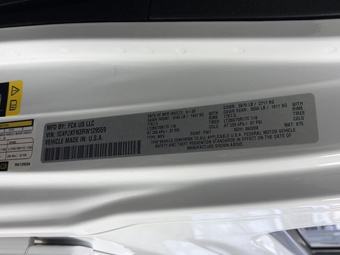 Used 2024 Jeep Wrangler Unlimited Rubicon w/ Technology Group image 9