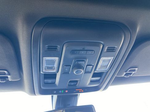 Used 2022 Chevrolet Tahoe Z71 w/ Z71 Off-Road Package image 40