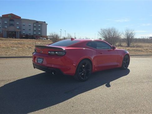 Used 2020 Chevrolet Camaro LT w/ RS Package image 6