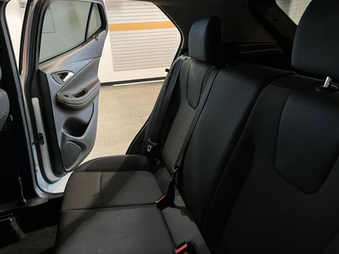 Used 2025 Buick Encore GX Preferred image 38