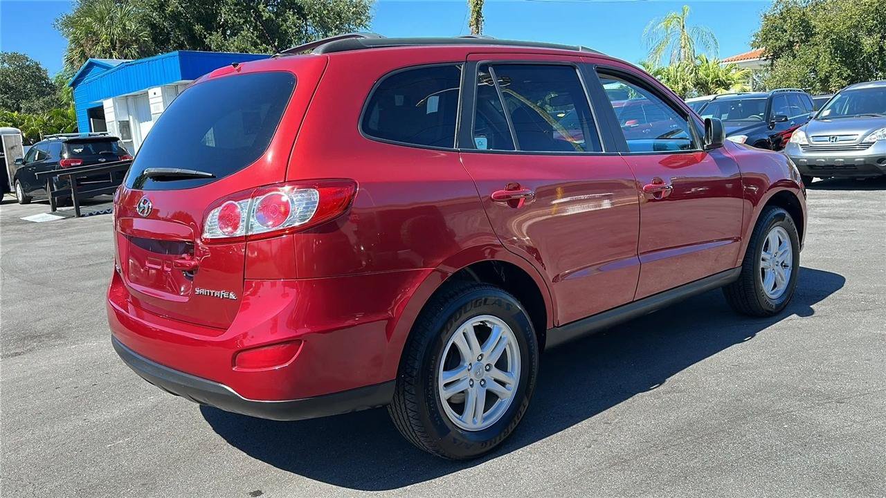 Used 2010 Hyundai Santa Fe GLS FWD image 9