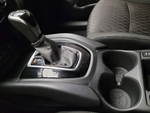 Used 2019 Nissan Rogue SV FWD image 26