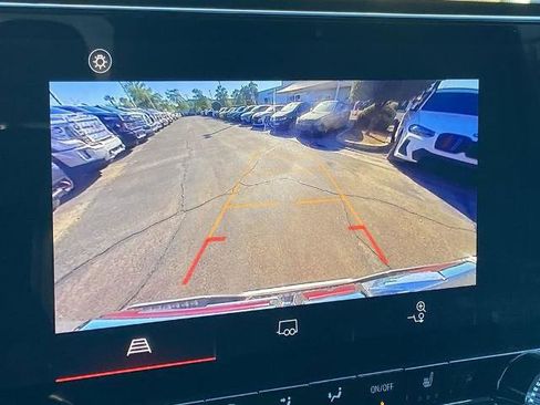 Used 2024 GMC Canyon AT4 w/ LPO, Skid Plate Package image 10