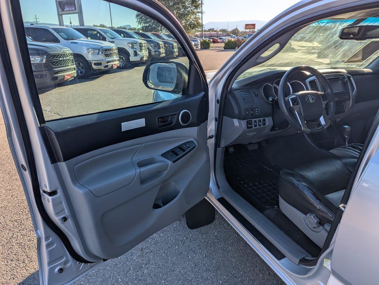 Used 2013 Toyota Tacoma 4x4 Double Cab w/ TRD Off-Road Pkg image 8
