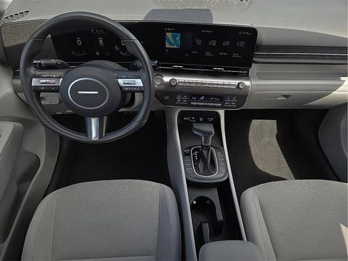 Used 2025 Hyundai Kona SEL image 10