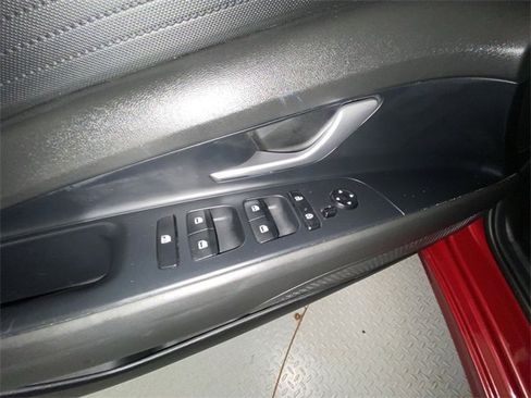 Used 2023 Hyundai Elantra SEL w/ Cargo Package image 13