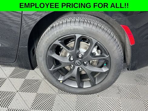 New 2026 Chrysler Pacifica Limited w/ S Appearance Package image 37