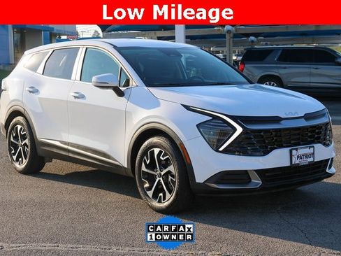 Used 2024 Kia Sportage EX image 1