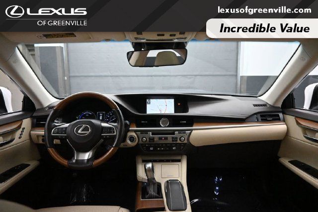 Used 2017 Lexus ES 300h w/ Luxury Package FWD image 28