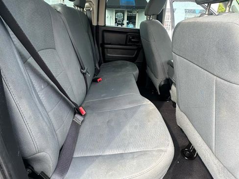 Used 2017 RAM 1500 Express RWD image 18