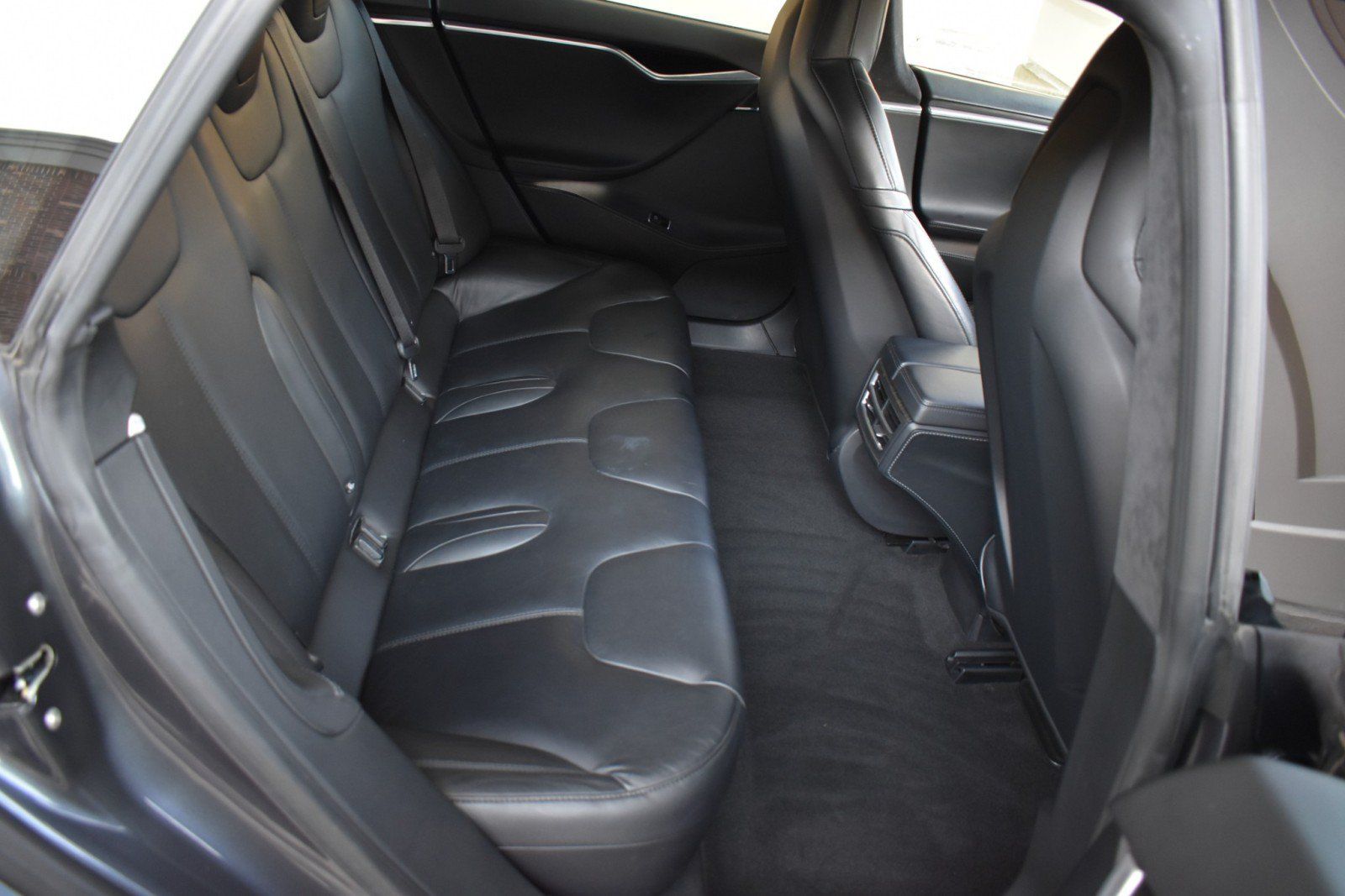 Used 2016 Tesla Model S AWD image 36