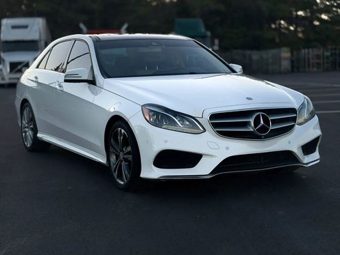 Used 2016 Mercedes-Benz E 350 Sedan w/ Premium Package image 11