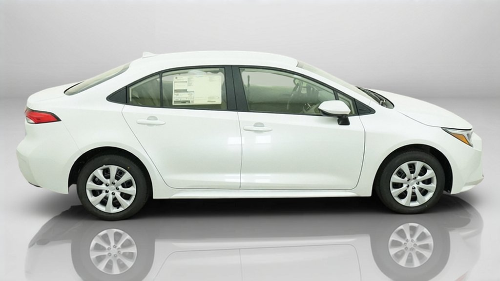 New 2027 Toyota Corolla LE FWD image 7