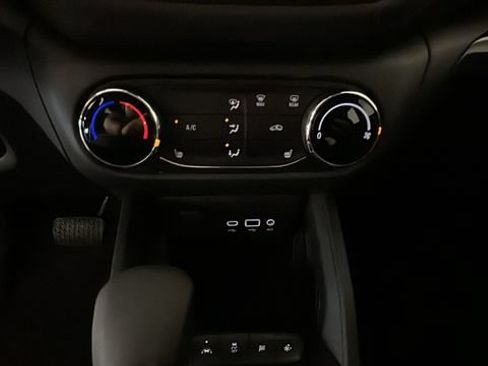 Used 2022 Chevrolet TrailBlazer LT w/ LPO, Blackout Package FWD image 22