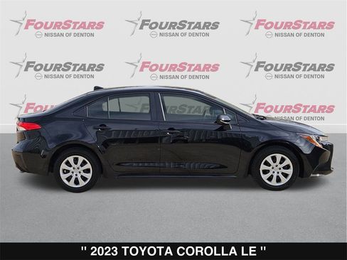 Used 2023 Toyota Corolla LE image 3