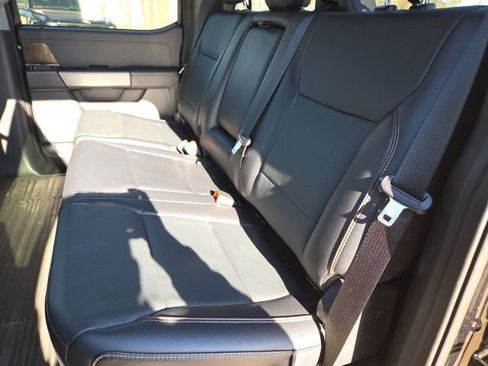 Used 2021 Ford F150 Lariat w/ Equipment Group 502A High image 6