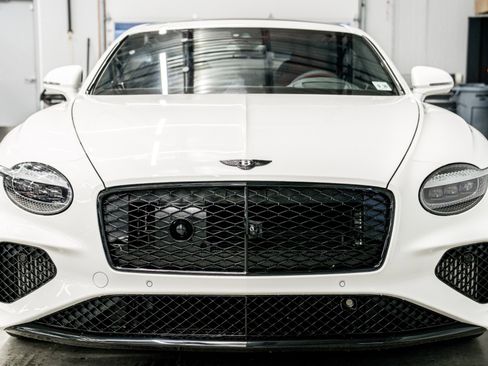Used 2025 Bentley Continental GT image 4