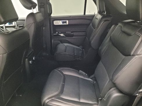 Used 2021 Ford Explorer ST w/ Equipment Group 401A image 18