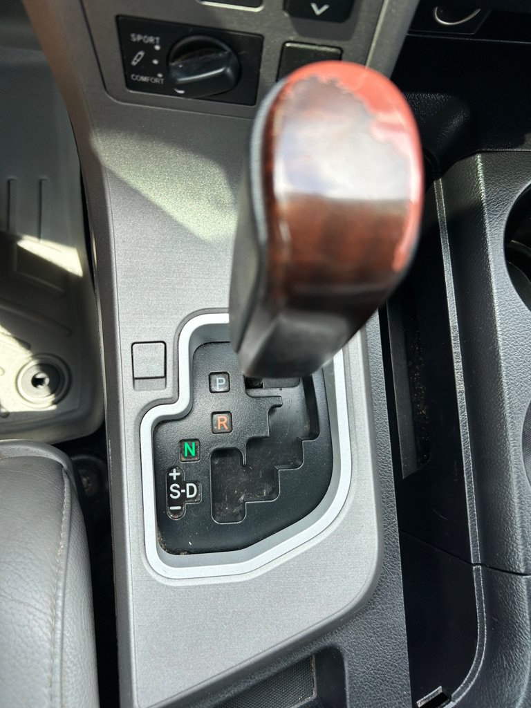 Used 2015 Toyota Sequoia Platinum RWD image 25