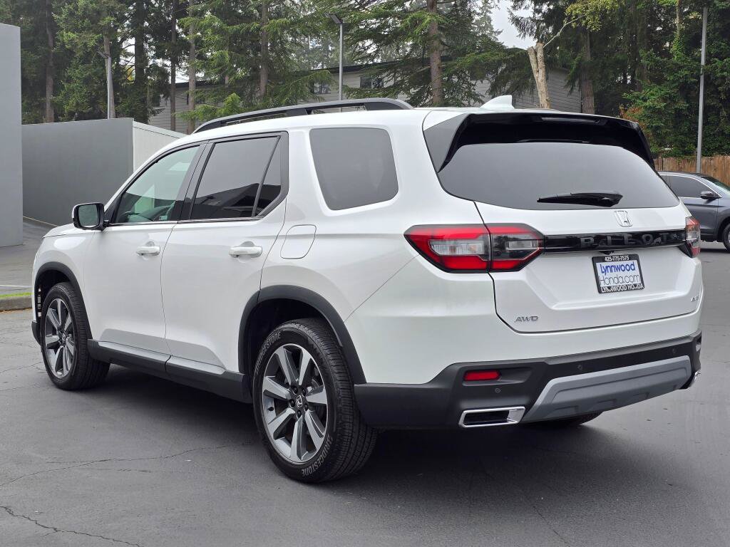 Certified 2024 Honda Pilot Elite image 15