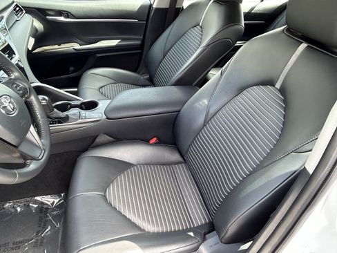 Used 2024 Toyota Camry SE FWD image 14