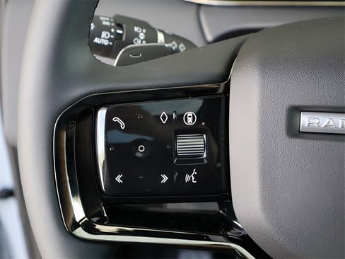 New 2026 Land Rover Range Rover Evoque Dynamic SE image 59