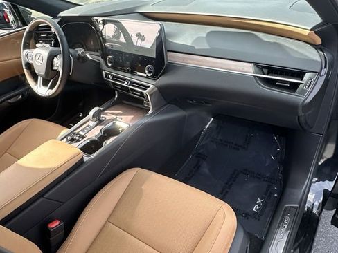 Used 2025 Lexus RX 350 Premium image 29