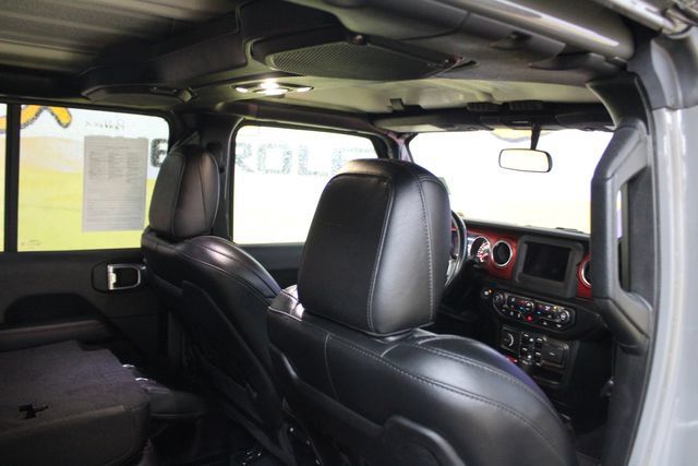 Used 2021 Jeep Gladiator Rubicon w/ Trailer Tow Package AWD/4WD image 10