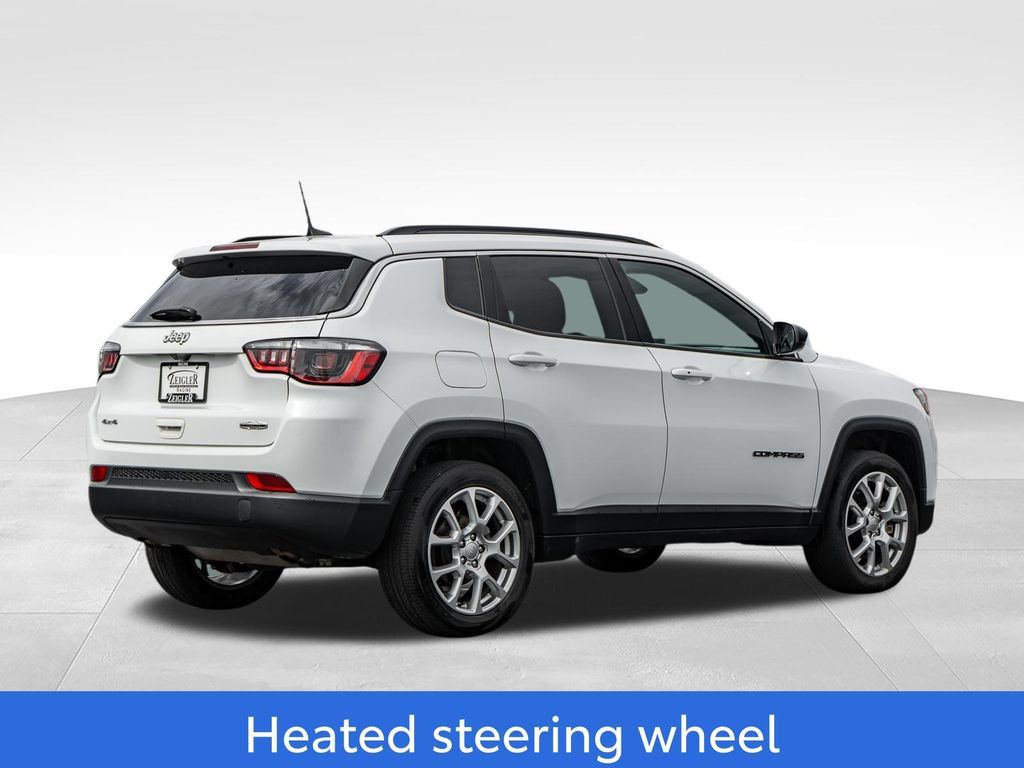 Used 2023 Jeep Compass Latitude AWD/4WD image 7