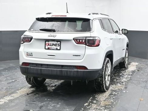 Used 2024 Jeep Compass Latitude image 9