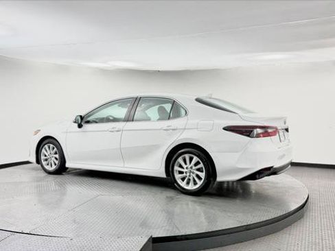 Used 2023 Toyota Camry LE FWD image 6