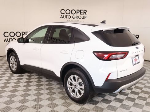 Used 2025 Ford Escape Active AWD/4WD image 21