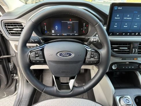 Used 2025 Ford Escape Active w/ Tech Pack #1 FWD image 21