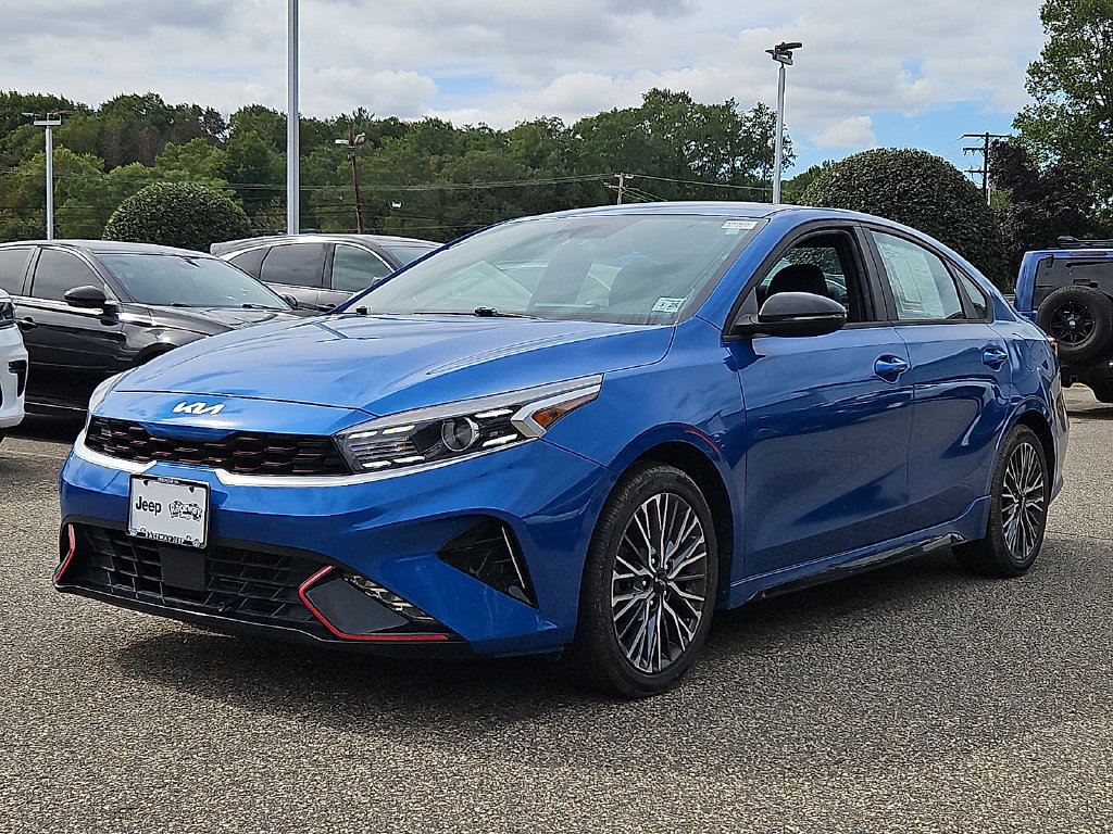 Used 2023 Kia Forte GT-Line w/ GT-Line Technology Package FWD image 3