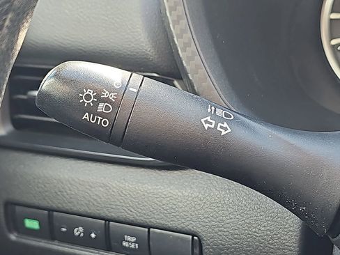 Used 2024 Nissan Sentra S FWD image 30