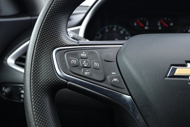 Used 2025 Chevrolet Malibu LT FWD image 13