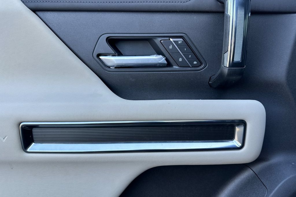 New 2026 GMC Hummer EV SUV AWD/4WD image 13