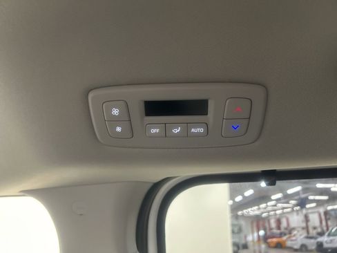 New 2026 Kia Carnival EX image 27