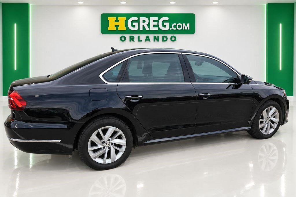 Used 2018 Volkswagen Passat 2.0T SE FWD image 6