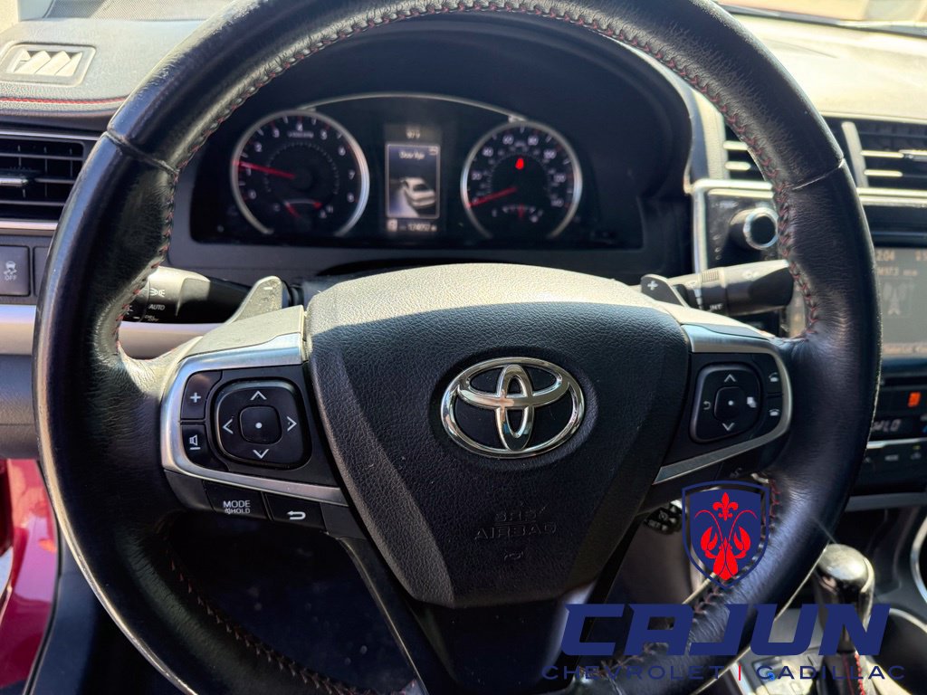 Used 2017 Toyota Camry XSE w/ Moonroof Package FWD image 12