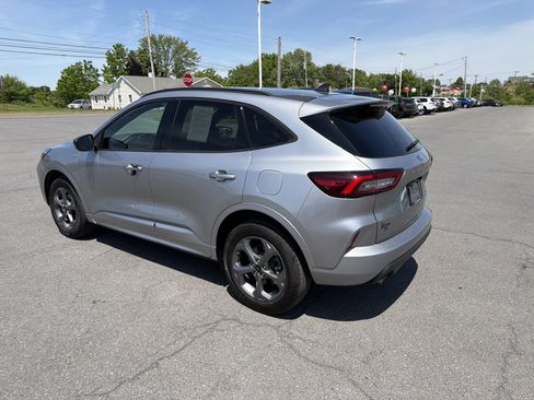 Certified 2024 Ford Escape ST-Line AWD/4WD image 5