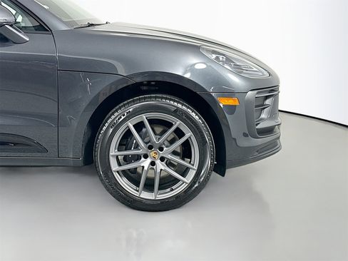 New 2026 Porsche Macan image 17