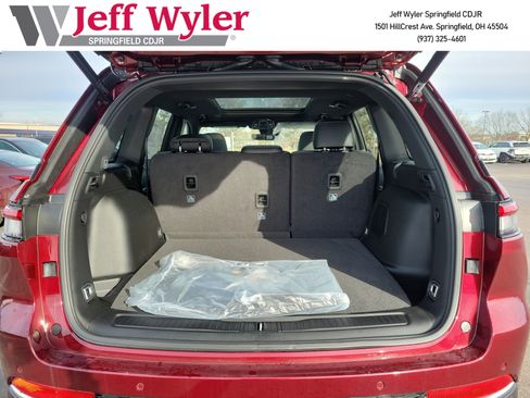 New 2025 Jeep Grand Cherokee Limited AWD/4WD image 5