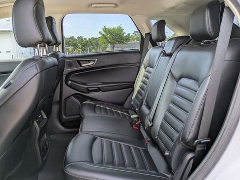 Certified 2022 Ford Edge SEL w/ Convenience Package image 10