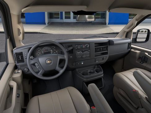 New 2026 Chevrolet Express 2500 w/ Driver Convenience Package image 39