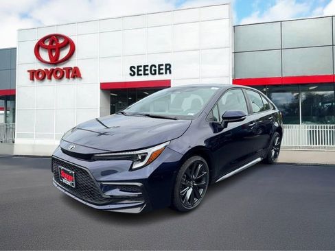 Used 2023 Toyota Corolla SE w/ SE Premium Package FWD image 10