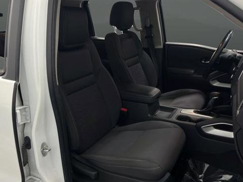 Used 2022 Nissan Frontier SV AWD/4WD image 23