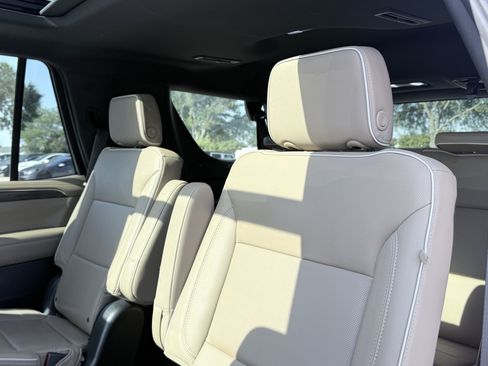 Used 2023 Chevrolet Tahoe Premier w/ Premium Package RWD image 35