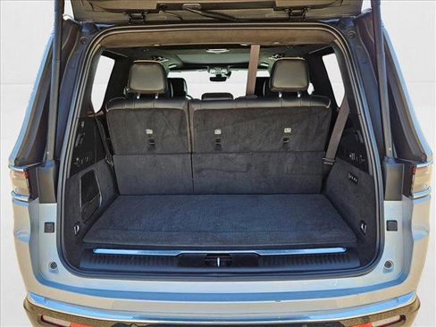 Used 2022 Jeep Grand Wagoneer Series III w/ Rear Seat Video Group 1 image 6