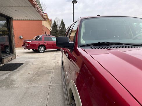 Used 2008 Ford Expedition EL Eddie Bauer image 7